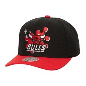 Chicago Bulls Black and Red Cap